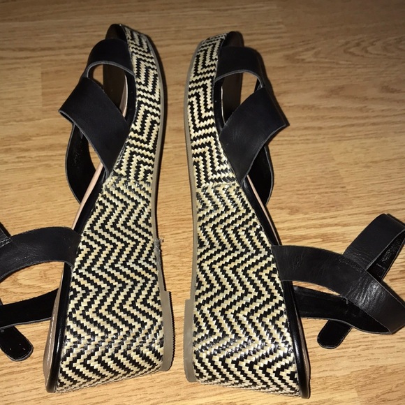 Lands’ End low woven wedge ankle strap sandals 9.5 - Picture 1 of 8